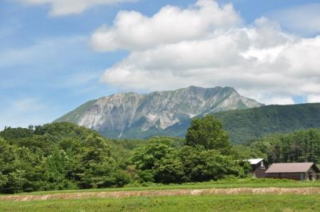 笠良原からみた大山