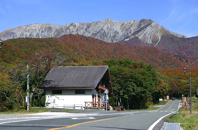 奥大山スキー場　大山南壁の紅葉