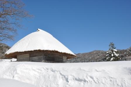 茅葺小屋