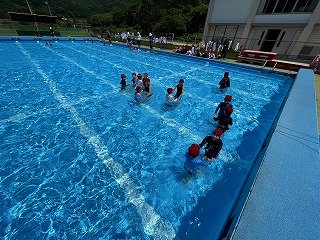 250613プール開き (9).jpg
