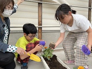 230608人権の花 (26).jpg