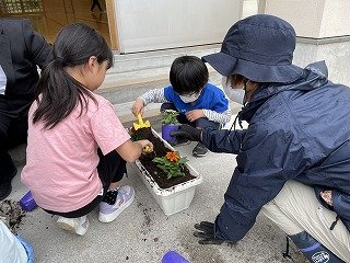 230608人権の花 (30).jpg