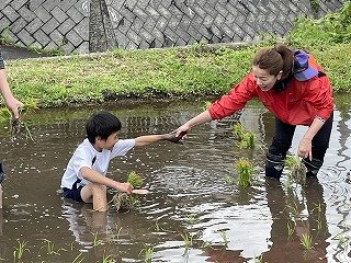 230508　田植え (39).jpg