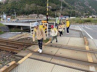 240411ブナ登校 (17).jpg