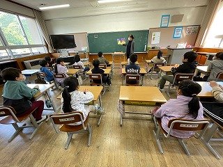 230427　ブナ読み聞かせ (5).jpg